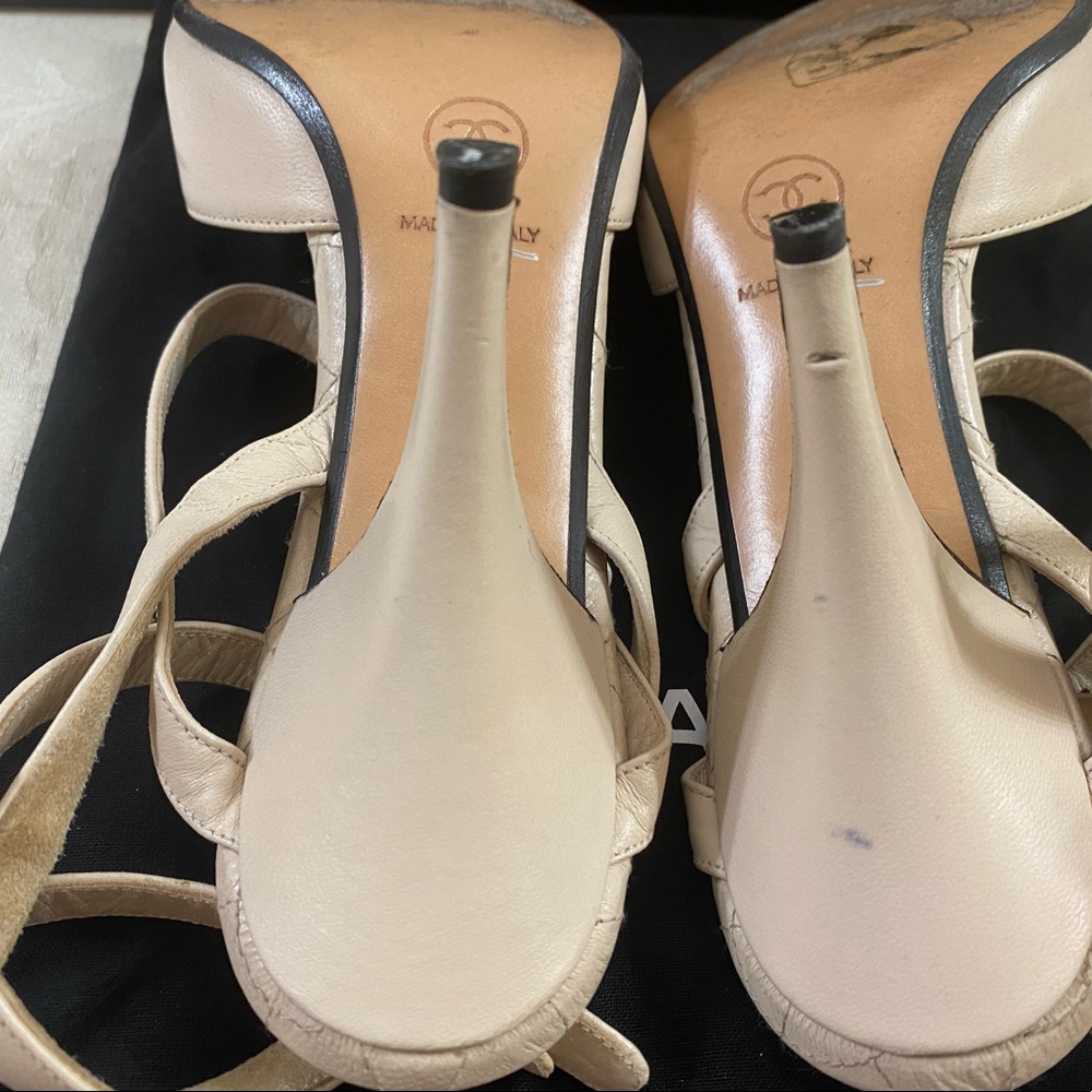 🆕 Chanel two tone strappy heels 💃 - Picture 5 of 9